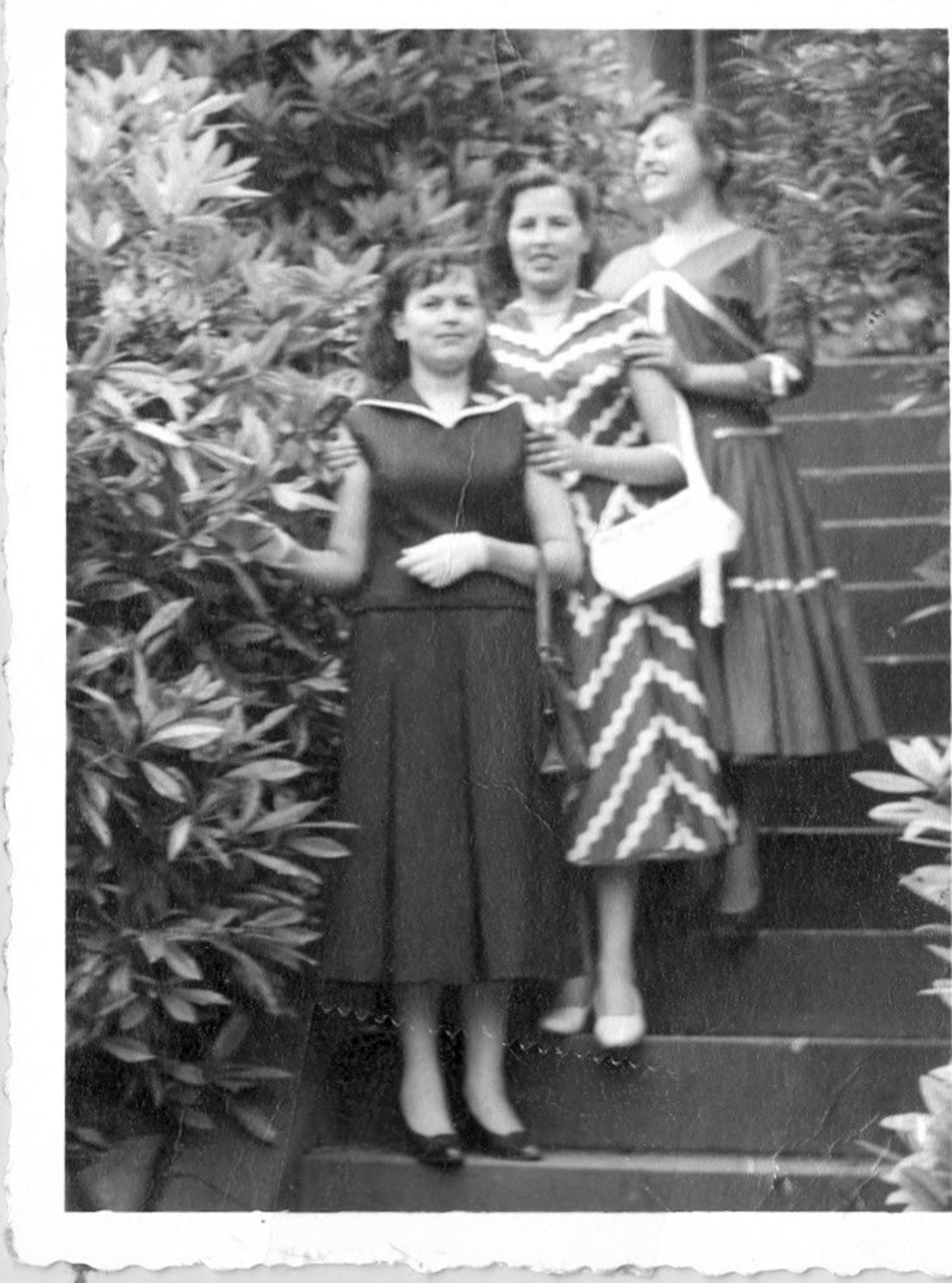 The Italian Contribution to Shipley Textile Manufacturing. The Ricciardo (Mackin) Sisters' story from 1957