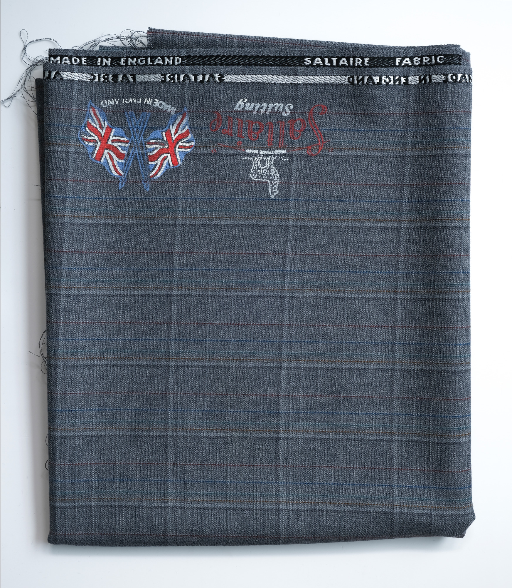 Length of grey cloth: View showing alpaca logo at top