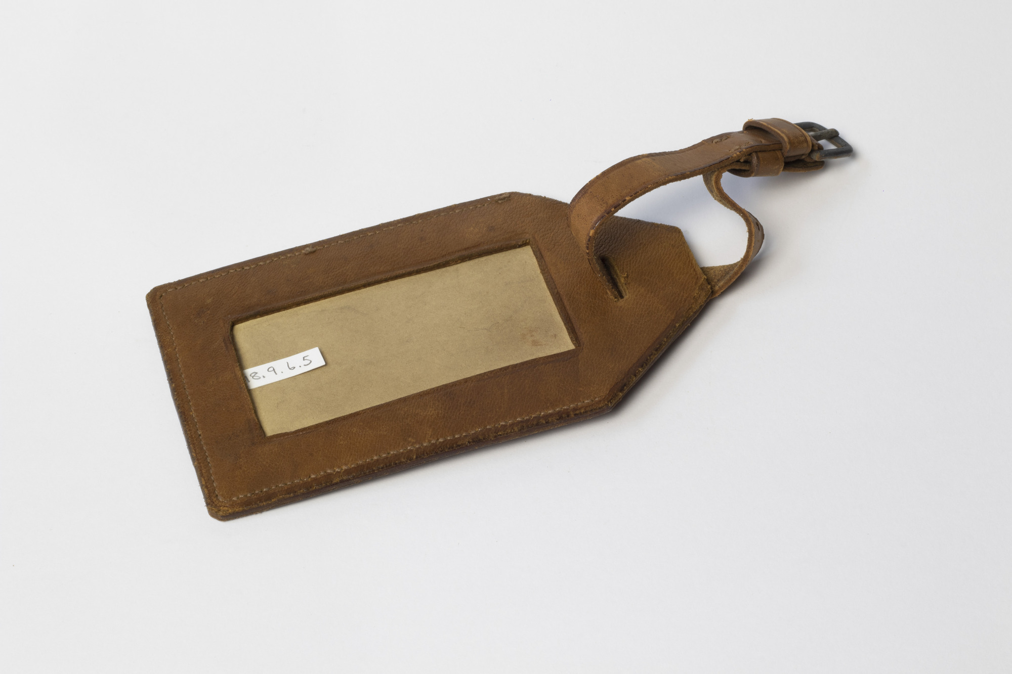 Luggage tag: rear view