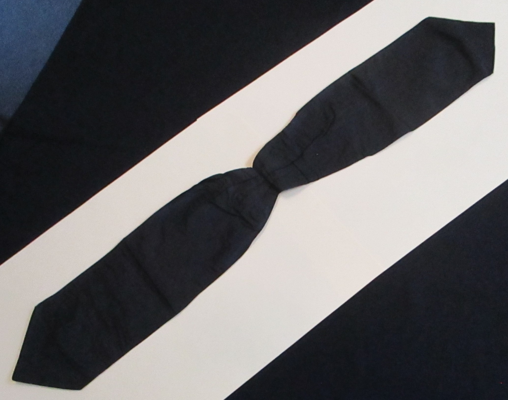 Mourning Collar and Sash: Full length view of black sash.