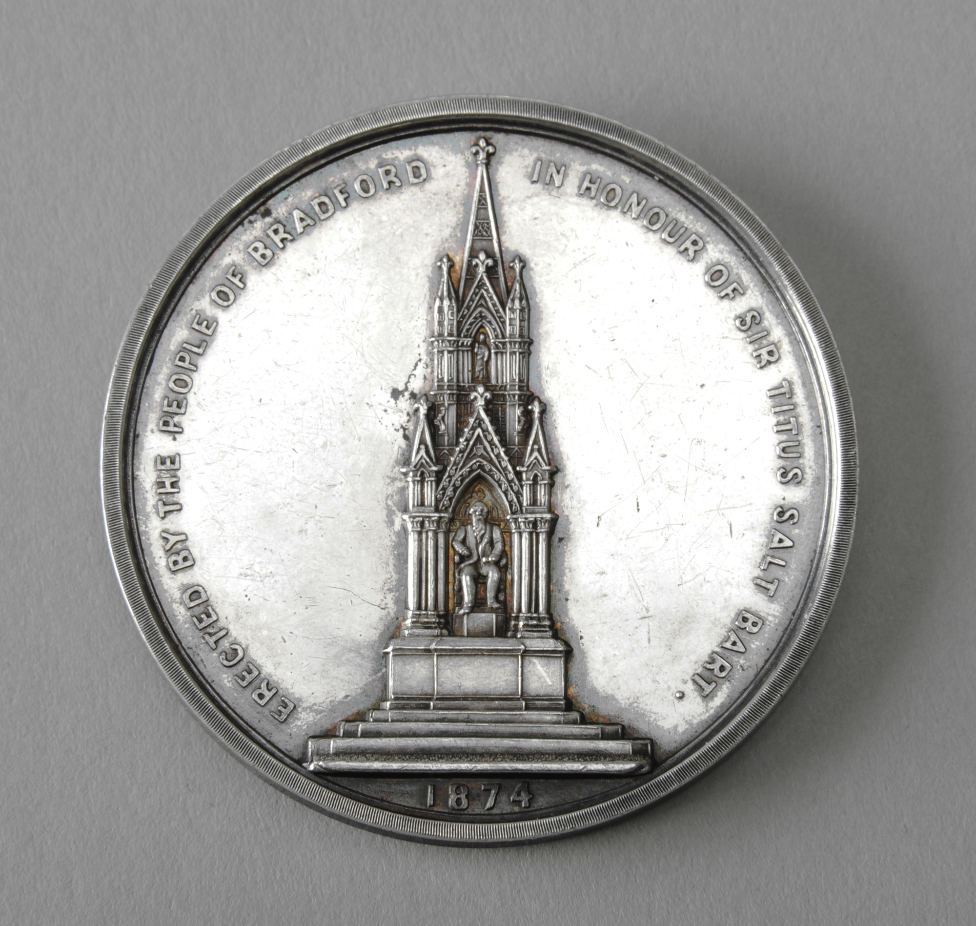 Salt medallion: Rear view