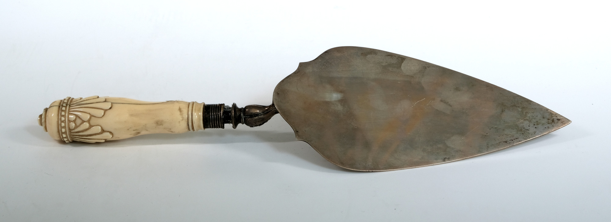 Silver Trowel: Bottom view