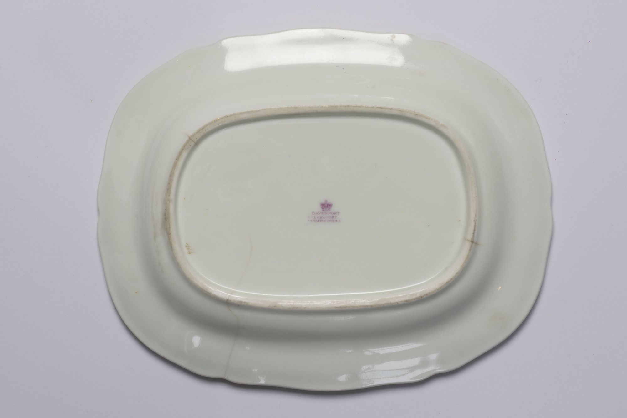 Small platter: bottom view