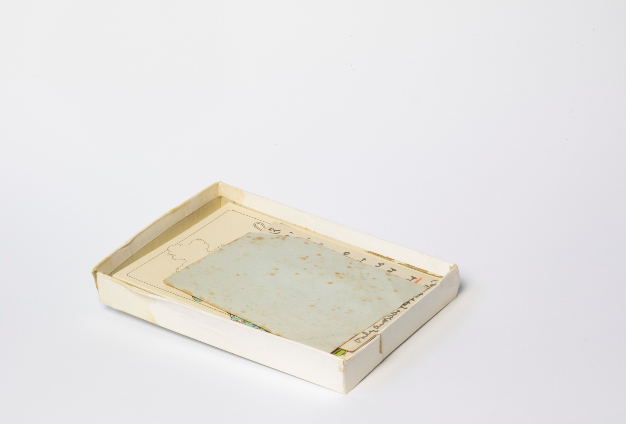 Valentine's Party Games: inside view of box