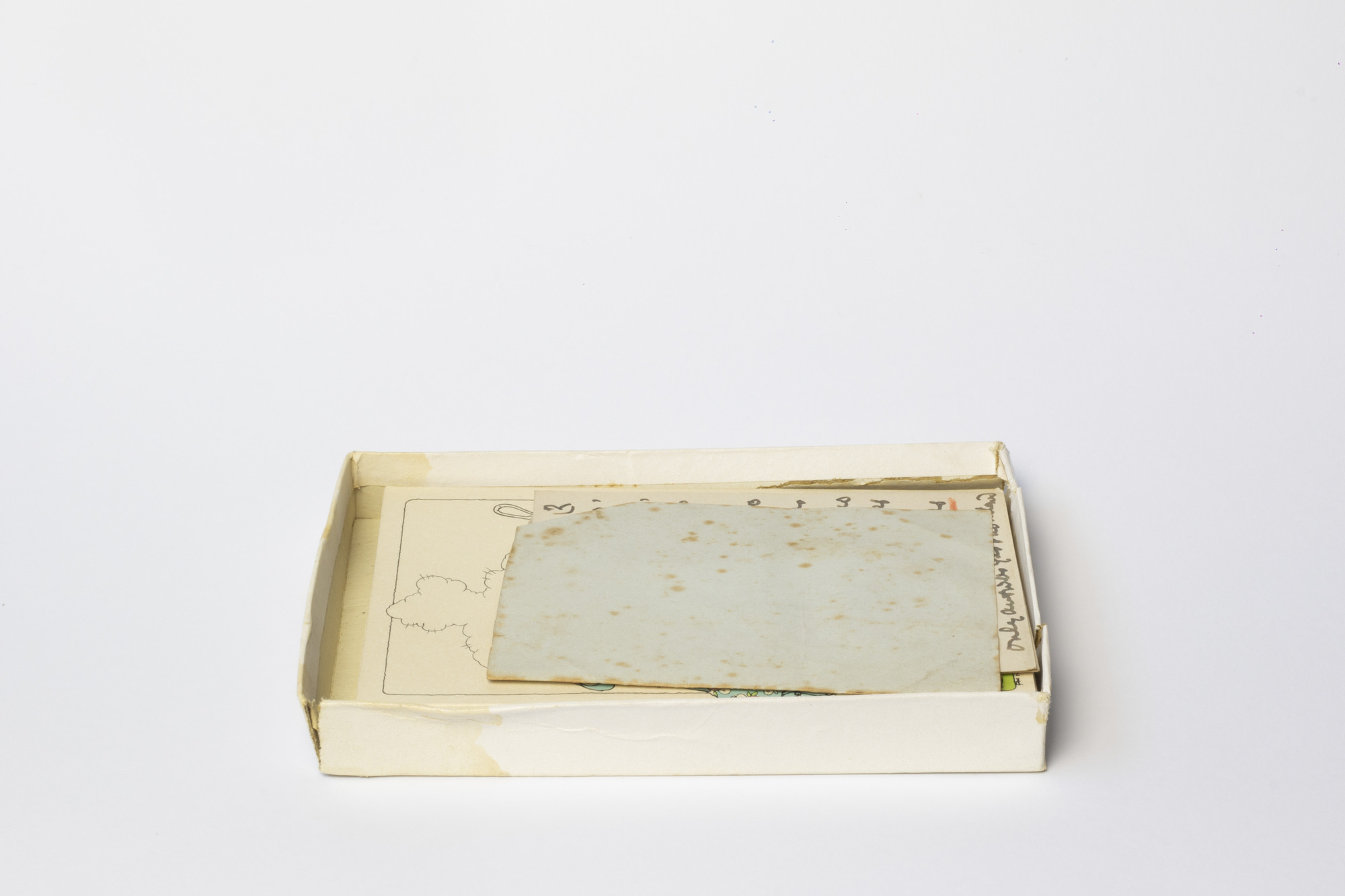 Valentine's Party Games: inside view of box