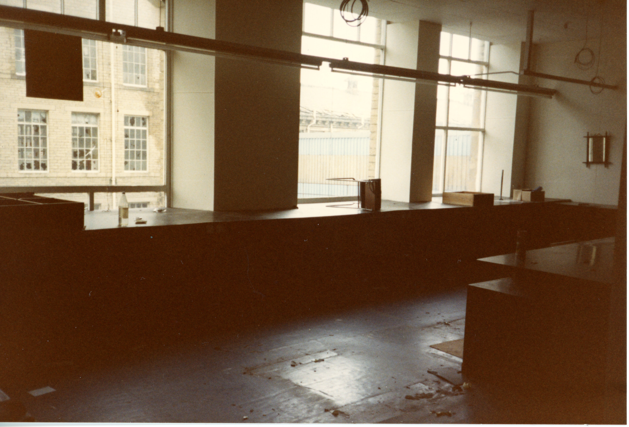 Empty room with benches (1)