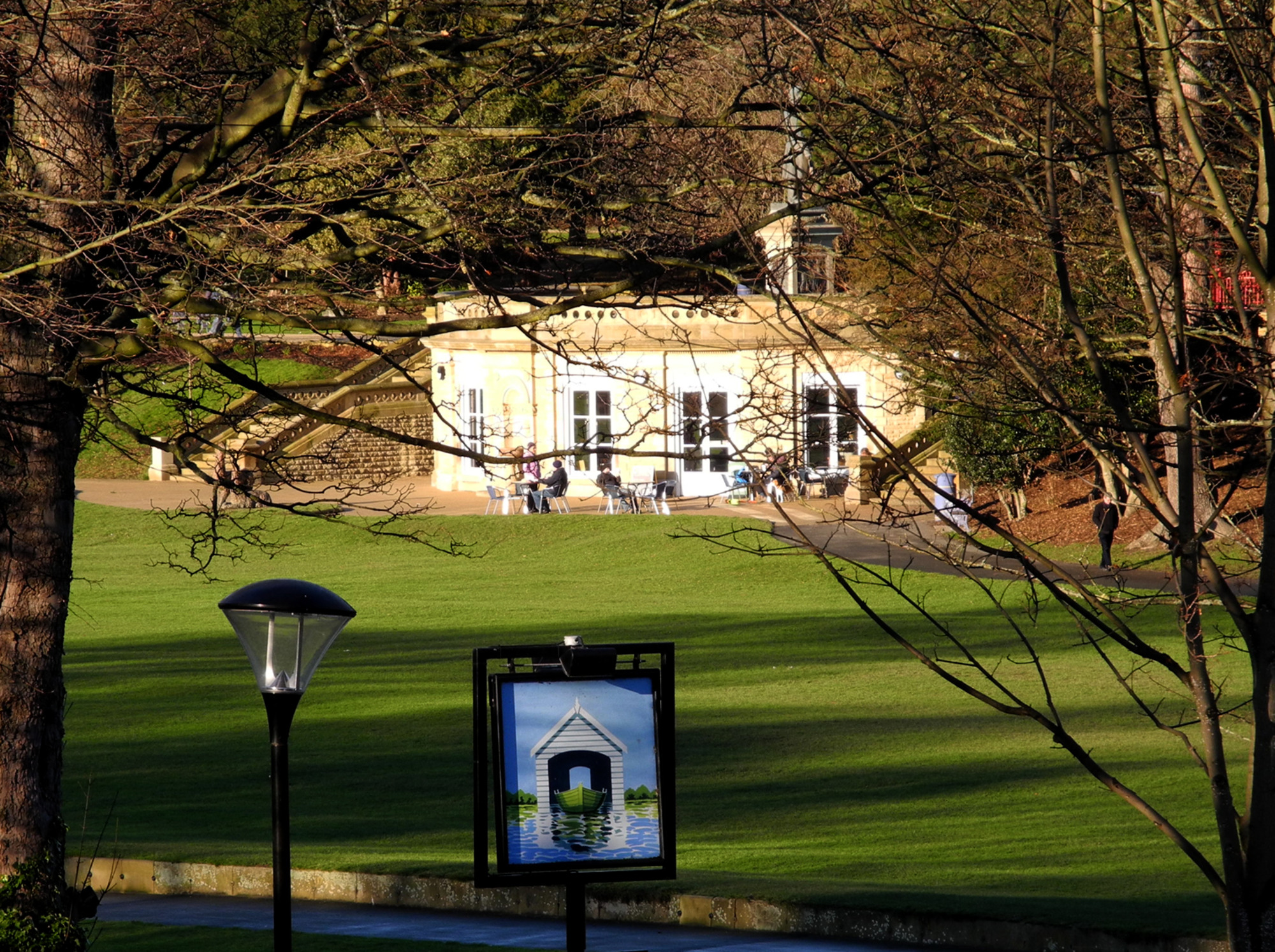 Roberts Park and Half Moon Cafe