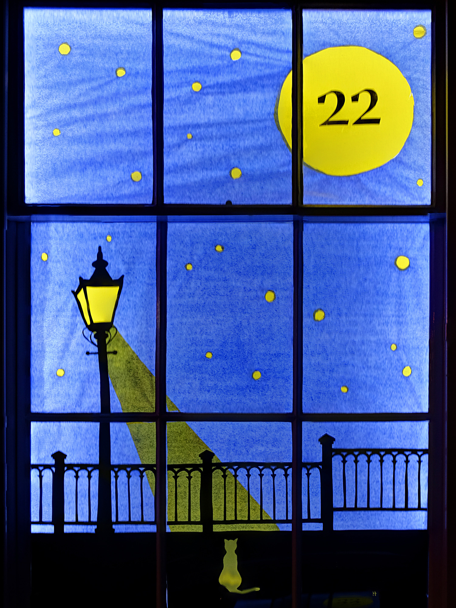 Saltaire Advent Window (Street lamp)